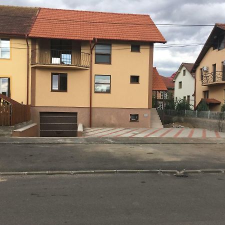 Casa In Zona Linistita, Campia Turzii Villa ภายนอก รูปภาพ