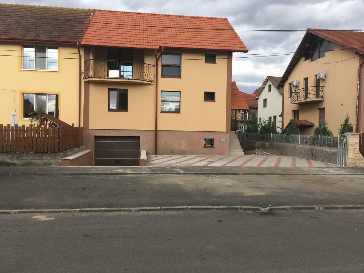 Casa In Zona Linistita, Campia Turzii Villa ภายนอก รูปภาพ