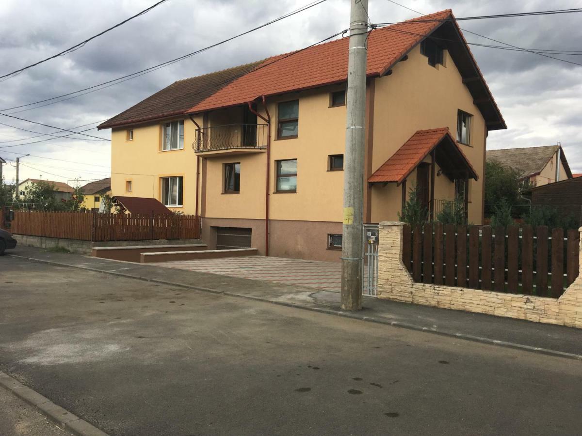 Casa In Zona Linistita, Campia Turzii Villa ภายนอก รูปภาพ